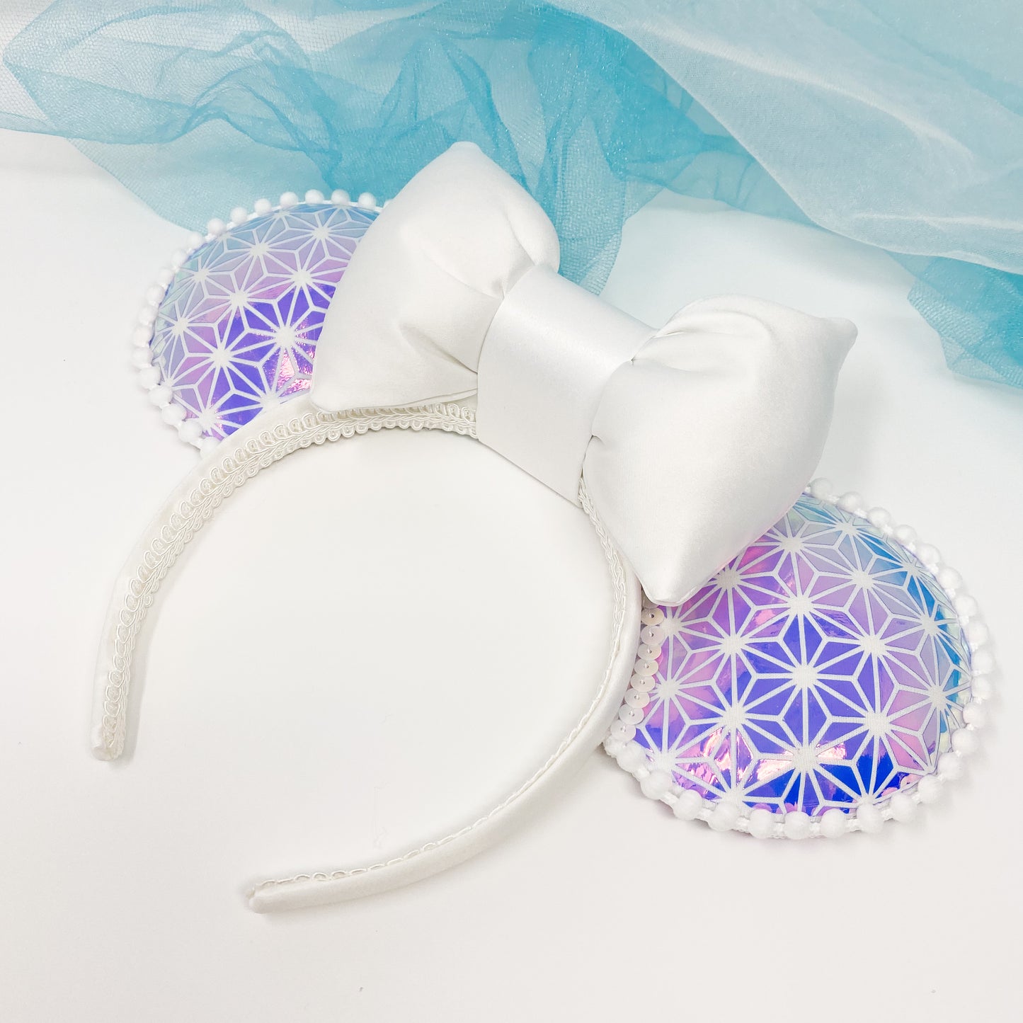 Holographic Spaceship