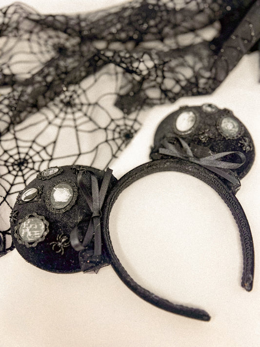 Haunted Gallery Ears